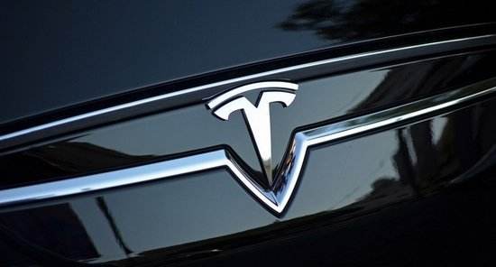 特斯拉 Model Y 标准续航版现身工信部，磷酸铁锂版续航达 545km
